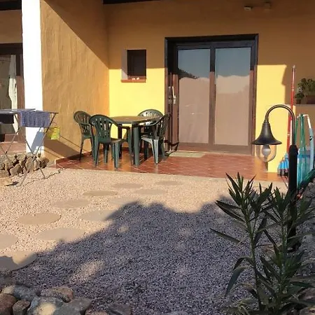 Monolocale Arianna Con Giardino Privato E Piscina