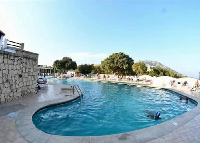 Monolocale Arianna Con Giardino Privato E Piscina Apartamento Olbia